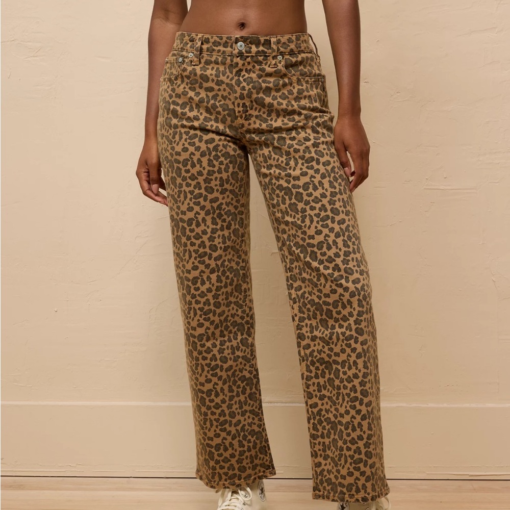 AE Leopard High-Waisted Stoveipe Ankle Jeans